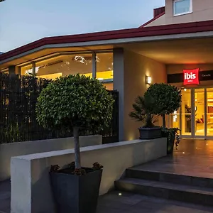 Ibis Cornella Отель